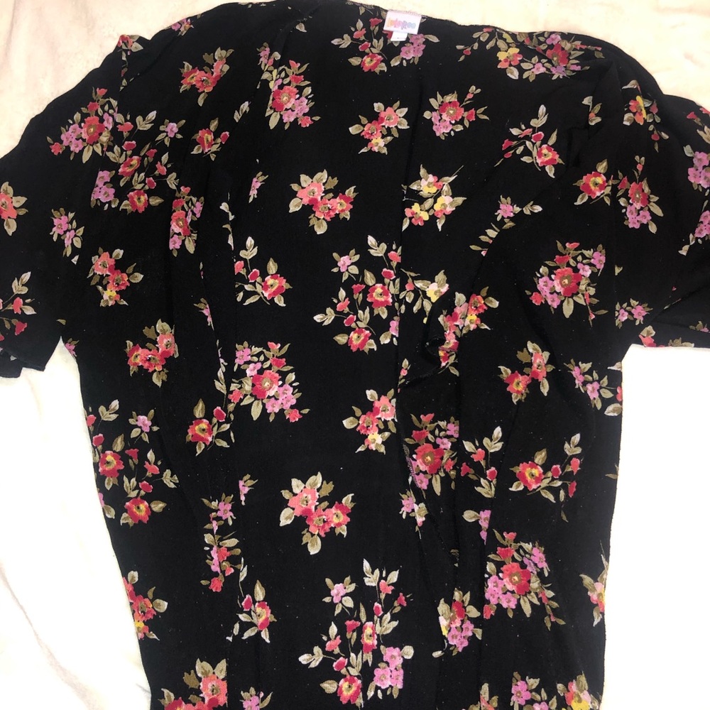 Lularoae kimono